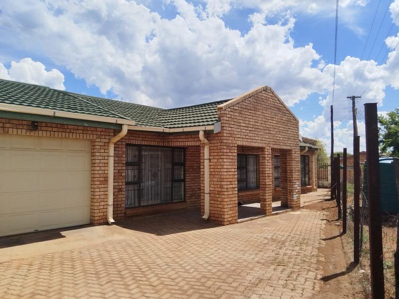 3 Bedroom Property for Sale in Kuruman Northern Cape